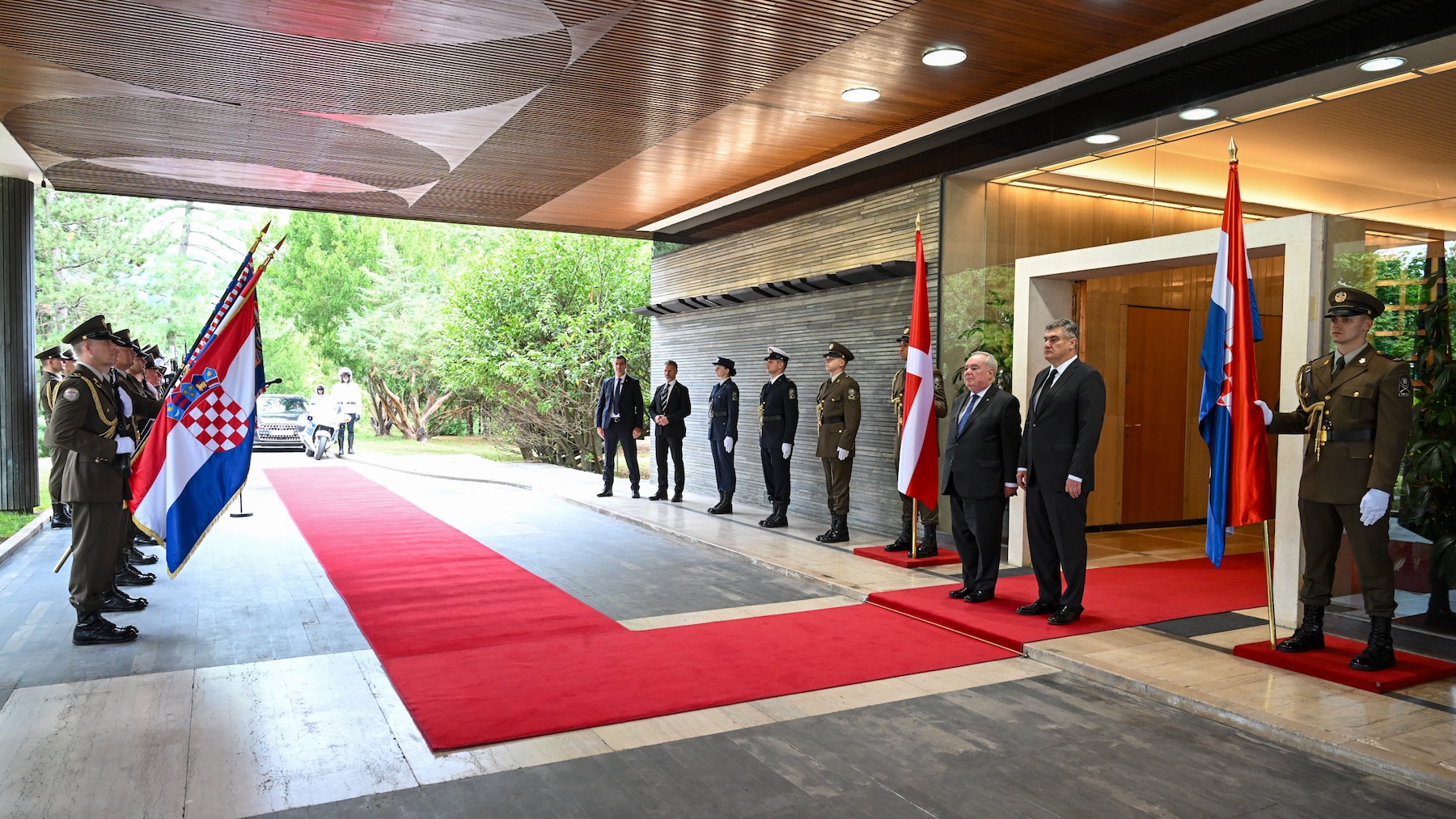 El presidente de la República de Croacia, Zoran Milanović, ha recibido en visita oficial al Gran Maestre de la Soberana y Militar Orden de Malta, Frey John Dunlap.